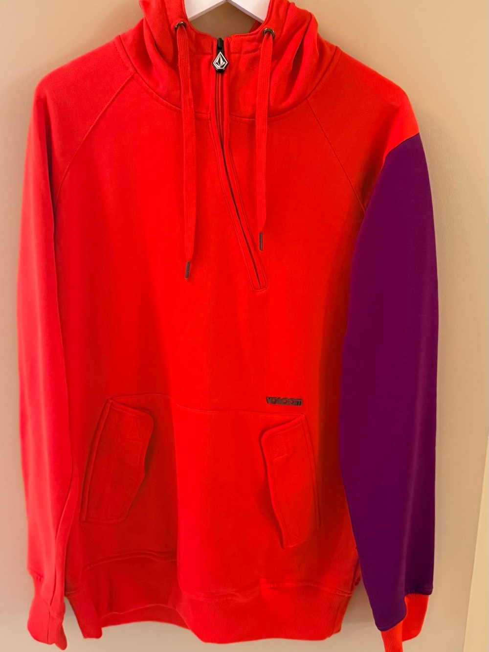 Volcom Orange Pullover Technical Activewear Hoodie Sweatshirt Medium